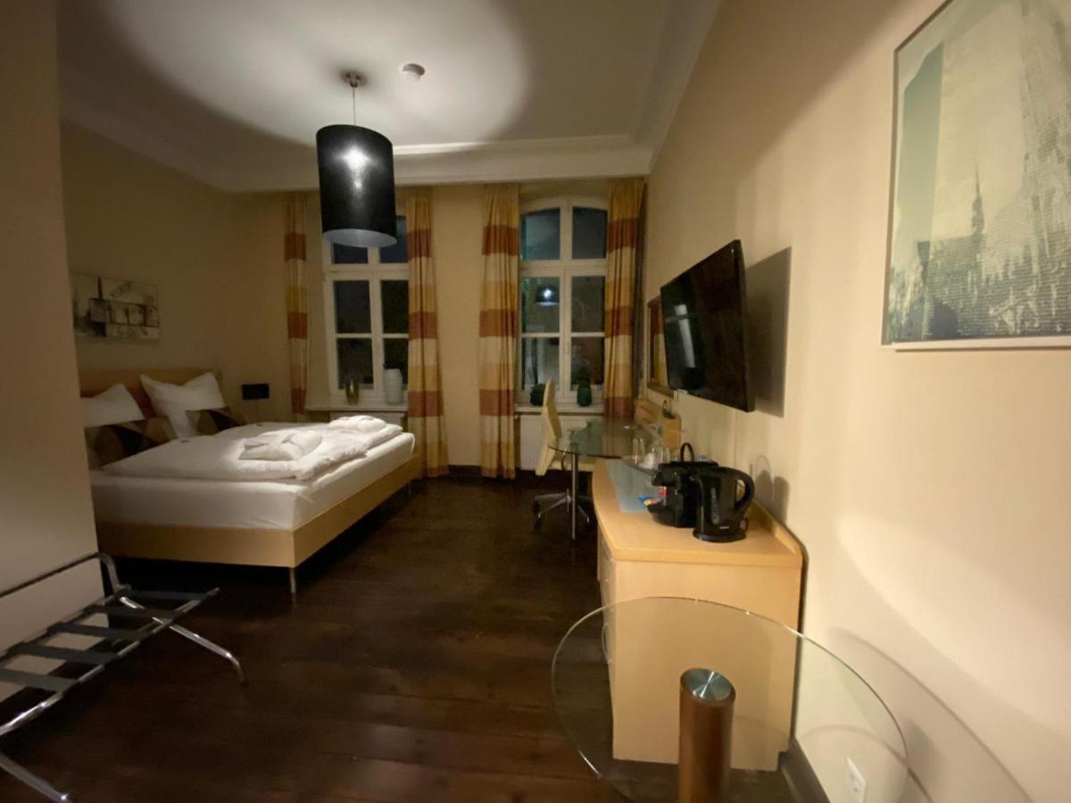 Lili Living Hotel Ратинген Экстерьер фото